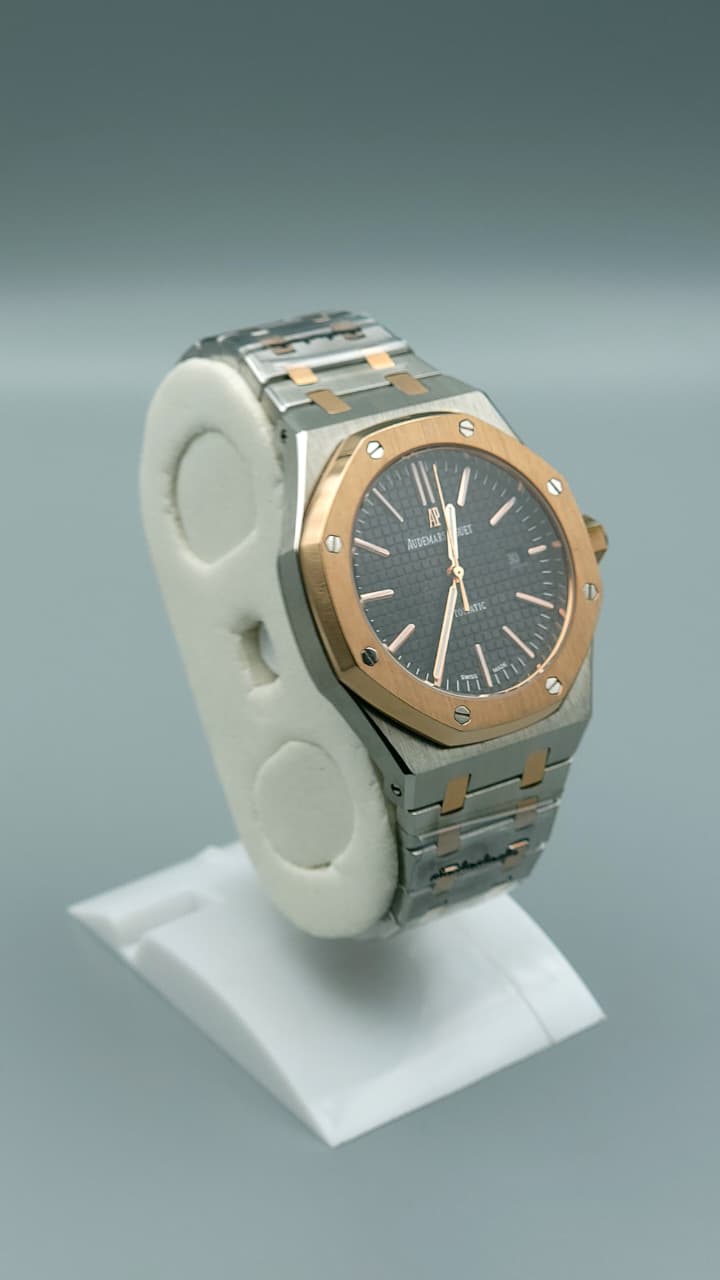 Elovris | Audemars Piguet Royal Oak Two-Tone Stainless Steel & Rose Gold – AAA+ Premium Replica | Timeless Icon of Luxury | Élovris