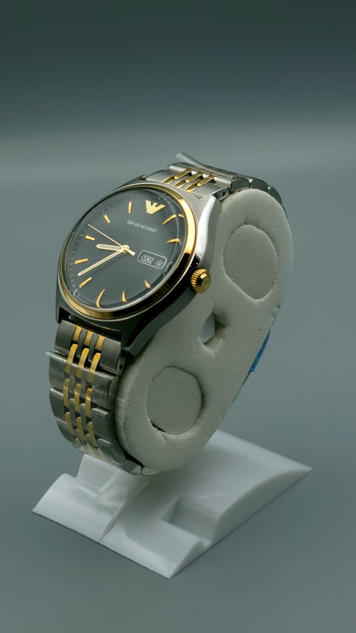 Elovris | Armani AR11034 Black & Gold Dial Two-Tone Jubilee Bracelet | Élovris AAAJob-Lotted Replica Elegance