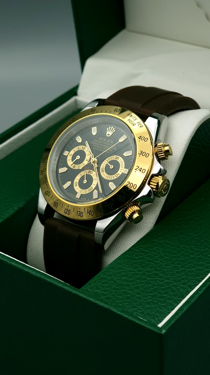 Elovris | Rolex Daytona Gold Bezel & Strap Chronograph – AAA+ Premium Replica | Élovris ~ Same Like Original