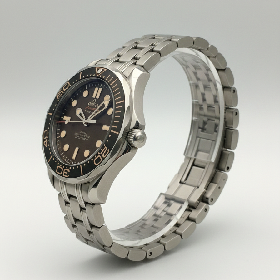 Elovris | Omega Seamaster Diver 300M 007 Edition Dusty Grey Dial – AAA+ Job-Lotted Italian Replica | Élovris Premium Collection