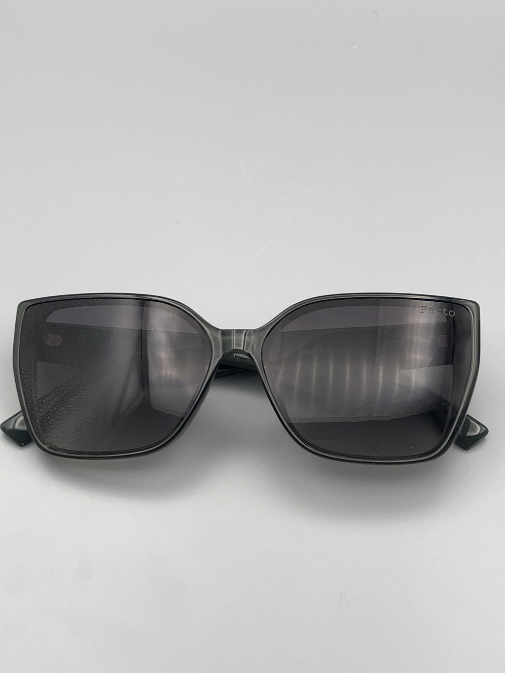 Elovris | Parto Cat-eye Frame Glasses – Olive Green | UV & Scratch Protected | Elovris