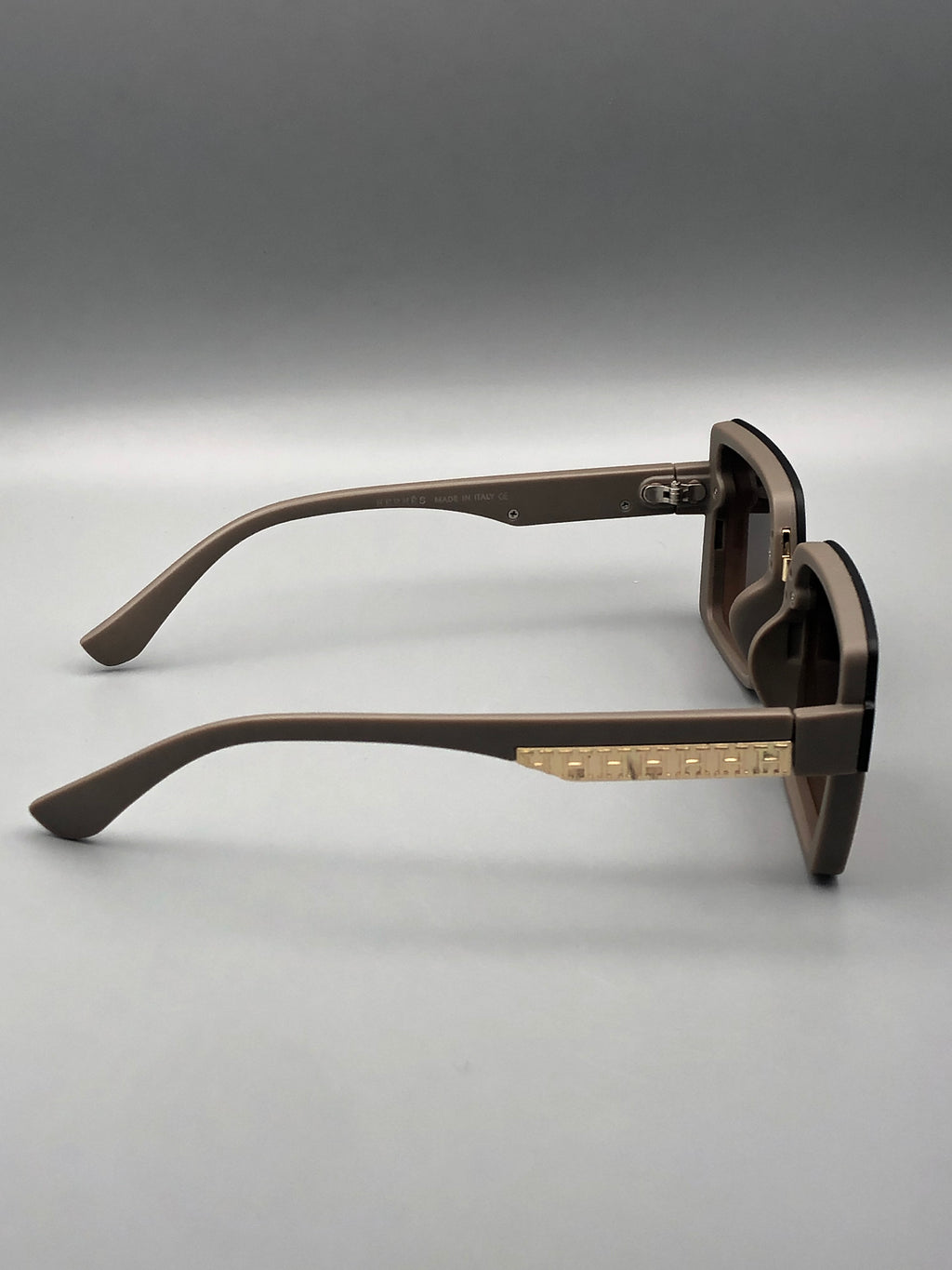 Elovris | Hermès Square Frame Glasses – Brown with Golden Temples ~Italian Job-Lotted Replicas | Élovris Luxury Eyewear