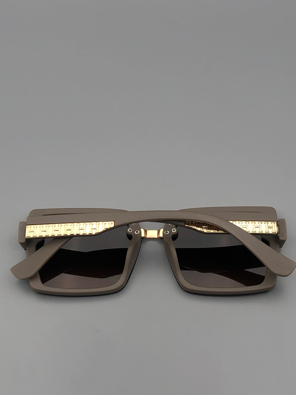 Elovris | Hermès Square Frame Glasses – Brown with Golden Temples ~Italian Job-Lotted Replicas | Élovris Luxury Eyewear