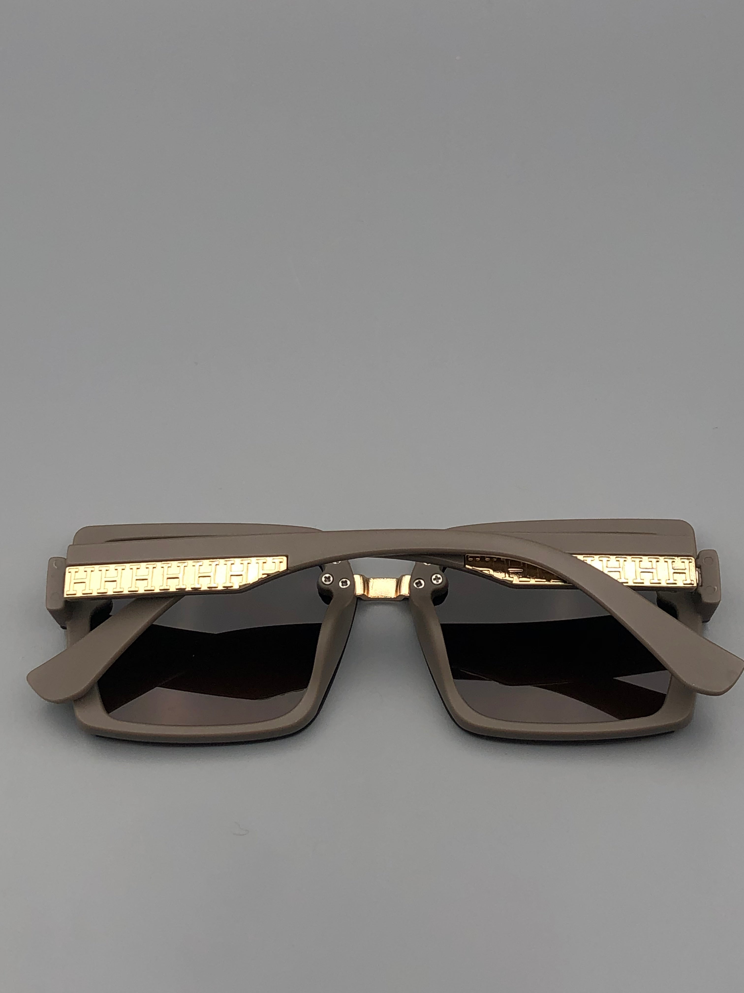 Elovris | Hermès Square Frame Glasses – Brown with Golden Temples ~Italian Job-Lotted Replicas | Élovris Luxury Eyewear