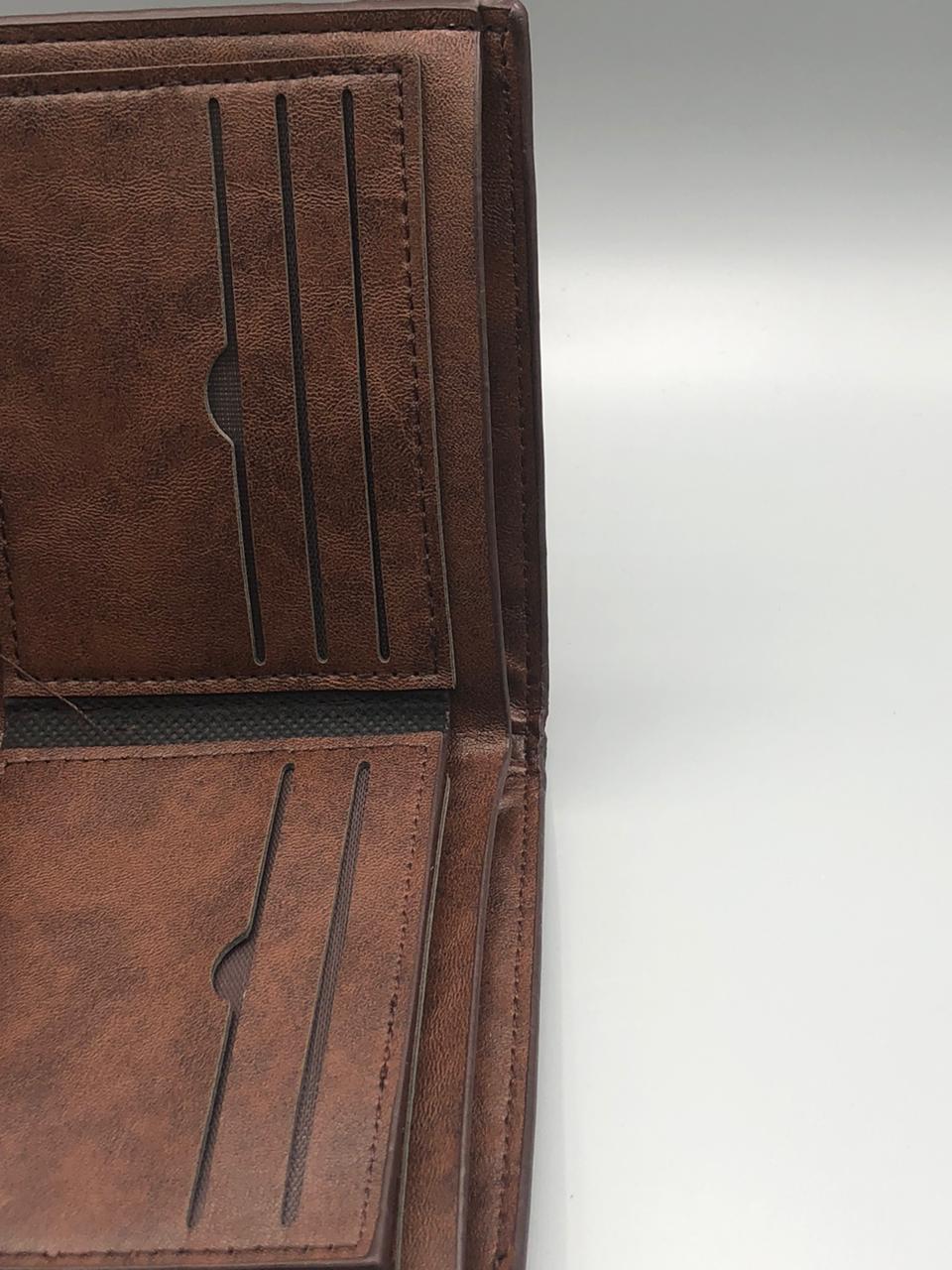 Elovris | Fendi Premium Leather Wallet for Men | Italian Craft | Luxury First Copy | Élovris Luxury Wallets