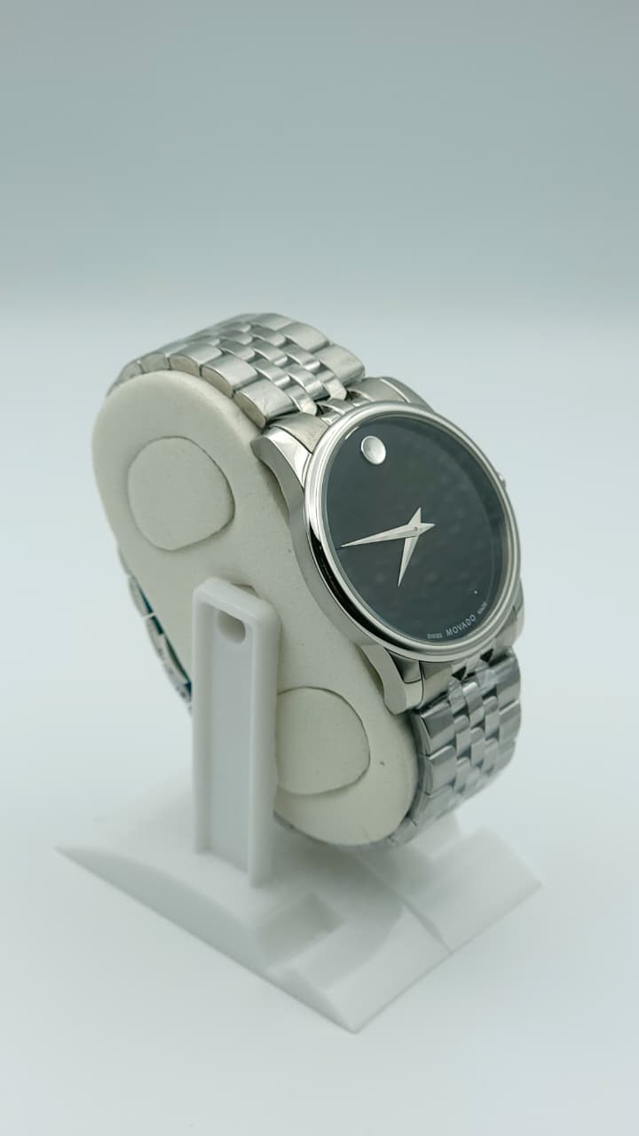 Elovris | Movado Museum Classic Men’s Watch Black Dial 38mm Silver Jubilee Bracelet – AAA+ Job-Lotted Italian Replica | Élovris Premium Same-Like-Original Edition