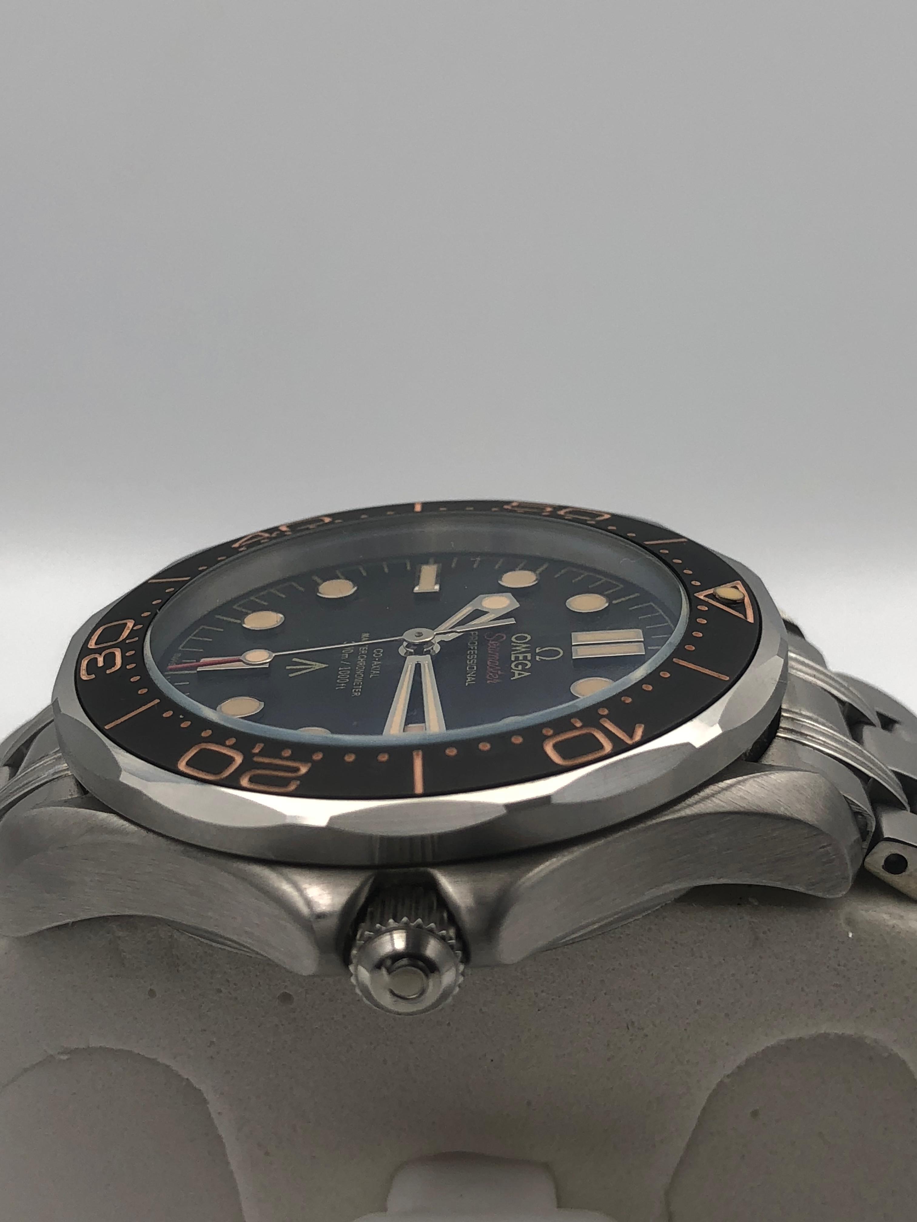 Elovris | Omega Seamaster Diver 300M 007 Edition Dusty Grey Dial – AAA+ Job-Lotted Italian Replica | Élovris Premium Collection